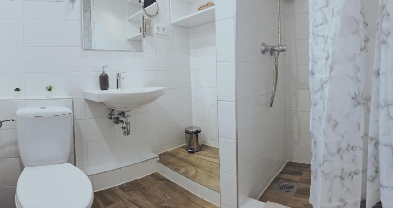Tramini Apartmanok เอ็กเกอร์ ภายนอก รูปภาพ